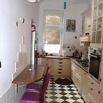 Center, Sunny Spacious Luxury! Апартаменти