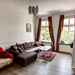 Center, Sunny Spacious Luxury! Апартаменты