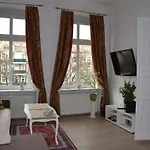 Апартаменты Center, Sunny Spacious Luxury!