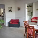 Center, Sunny Spacious Luxury! *