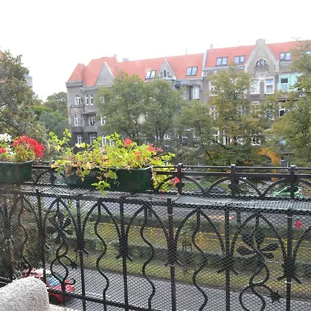 Center, Sunny Spacious Luxury! *