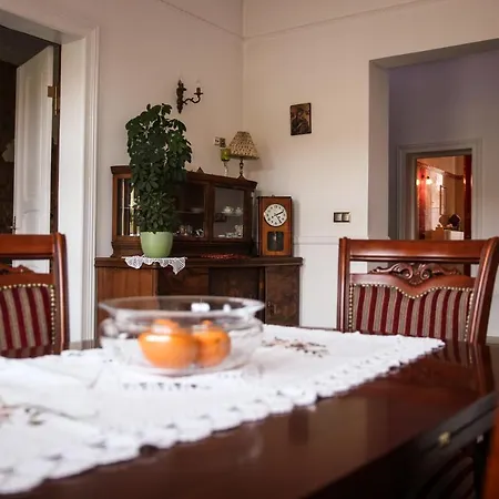 Center, Sunny Spacious Luxury! *