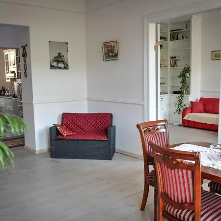 Center, Sunny Spacious Luxury! *