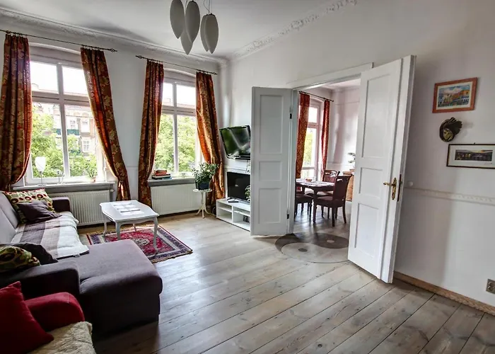 Center, Sunny Spacious Luxury! *