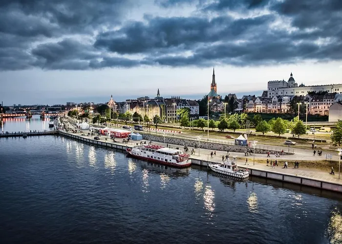 Center, Sunny Spacious Luxury! *